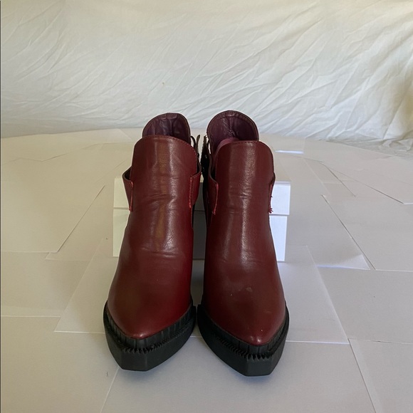 L&K Maroon Boots Heels size: 6.5 woman’s (used) - Picture 3 of 3